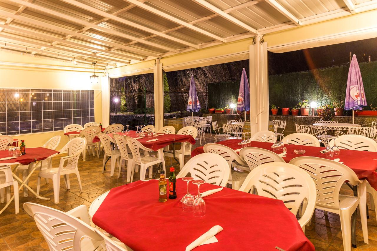 Hotel Parras Arnedillo Buitenkant foto